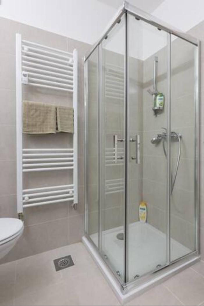 New Studio Apartment Sun With Free Parking Zagabria Esterno foto