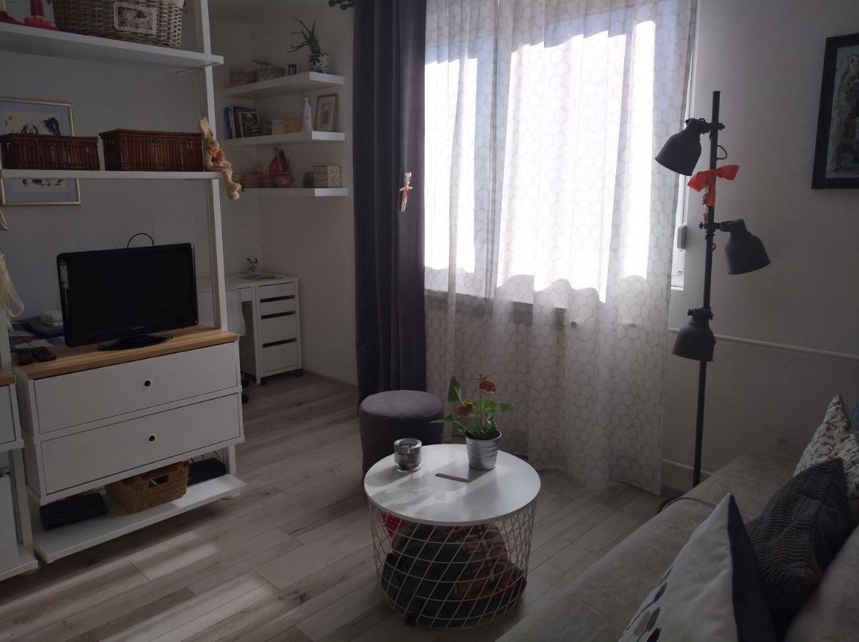 New Studio Apartment Sun With Free Parking Zagabria Esterno foto