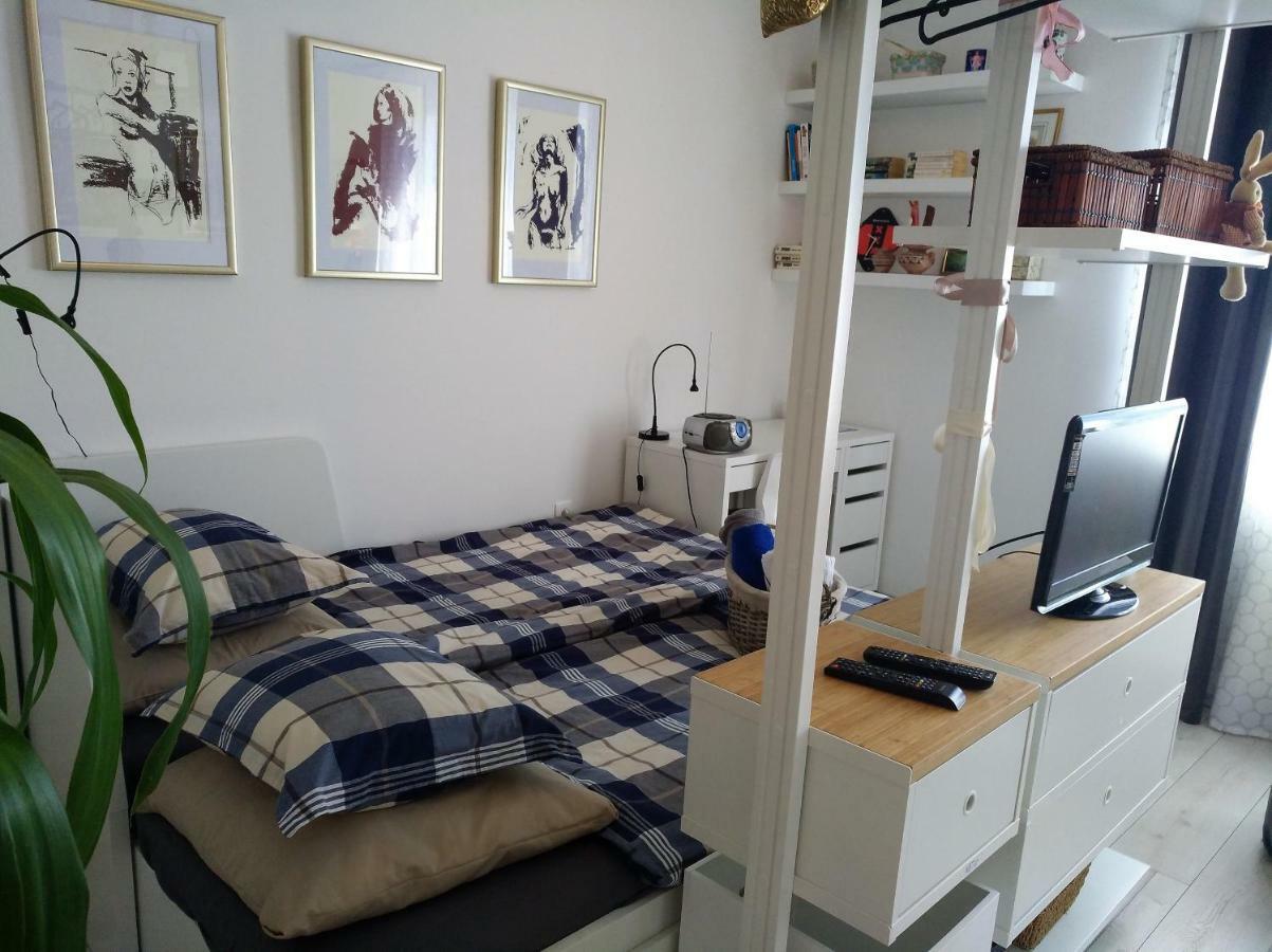 New Studio Apartment Sun With Free Parking Zagabria Esterno foto
