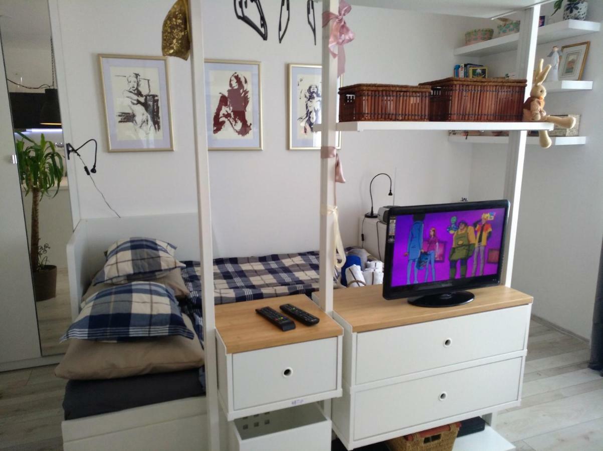 New Studio Apartment Sun With Free Parking Zagabria Esterno foto