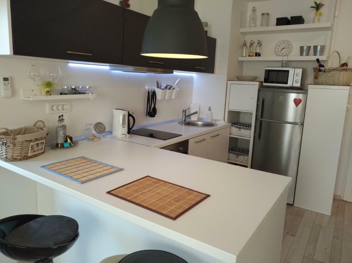 New Studio Apartment Sun With Free Parking Zagabria Esterno foto